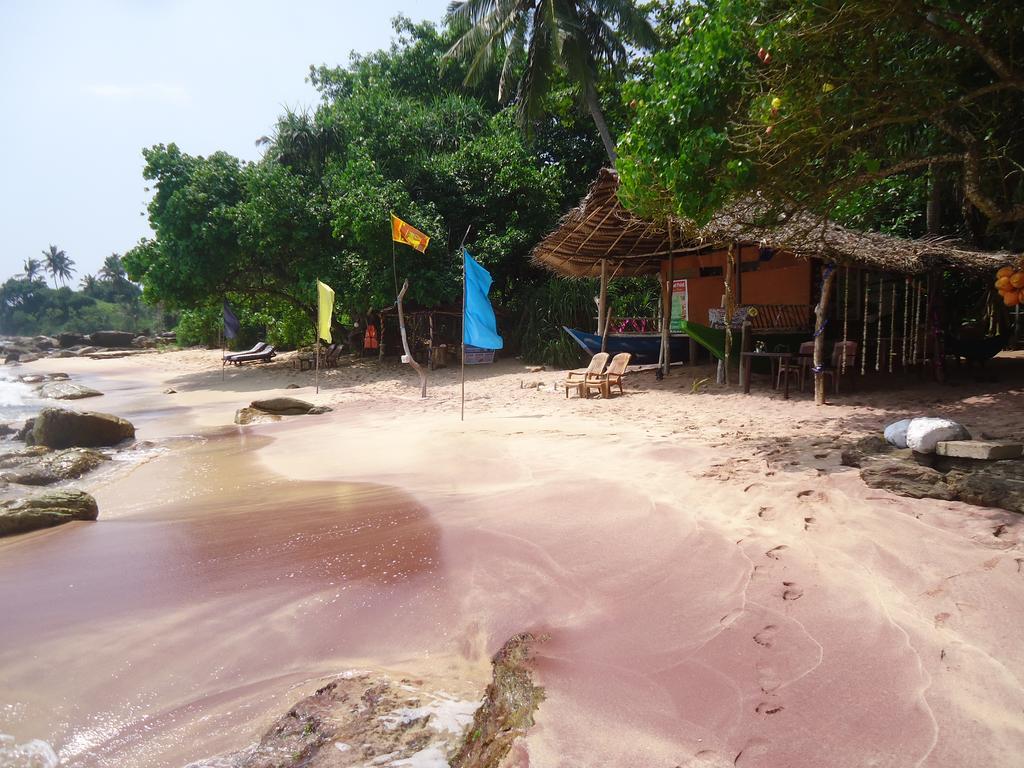 Unakuruwa Silent Beach Villa Tangalle Eksteriør billede