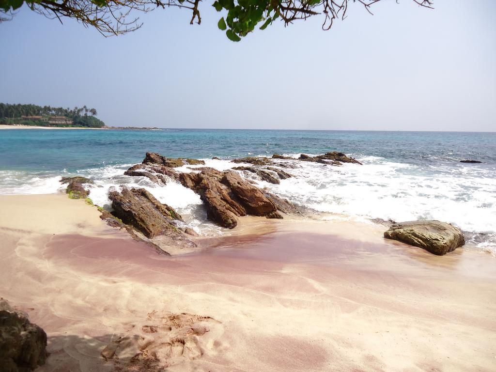 Unakuruwa Silent Beach Villa Tangalle Eksteriør billede